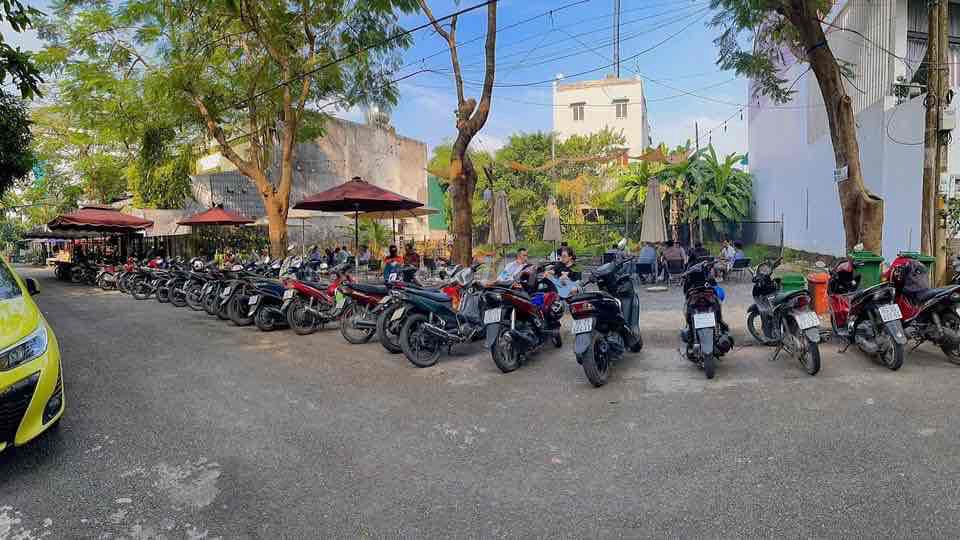 SANG NHƯỢNG QUÁN CAFE GÓC 2 MẶT TIỀN