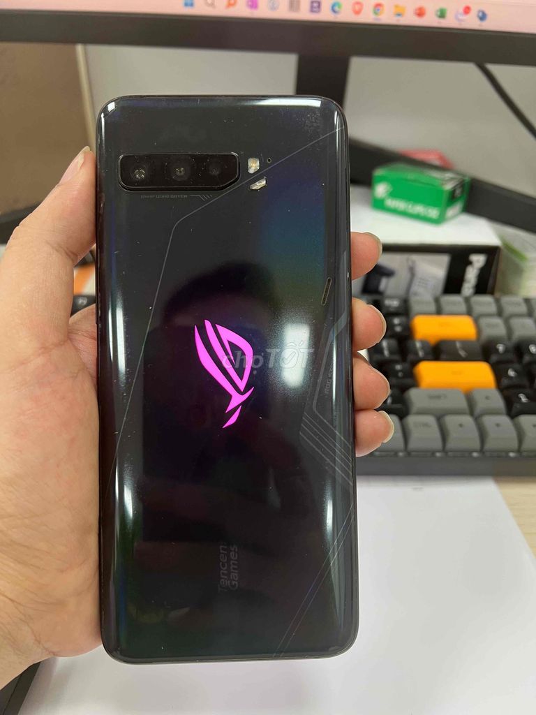 Asus ROG Phone 3 12GB/128GB Đen. Mua bán Điện thoại tại Thành phố Hòa Bình Hòa Bình được đăng bởi Van Hung hình 1