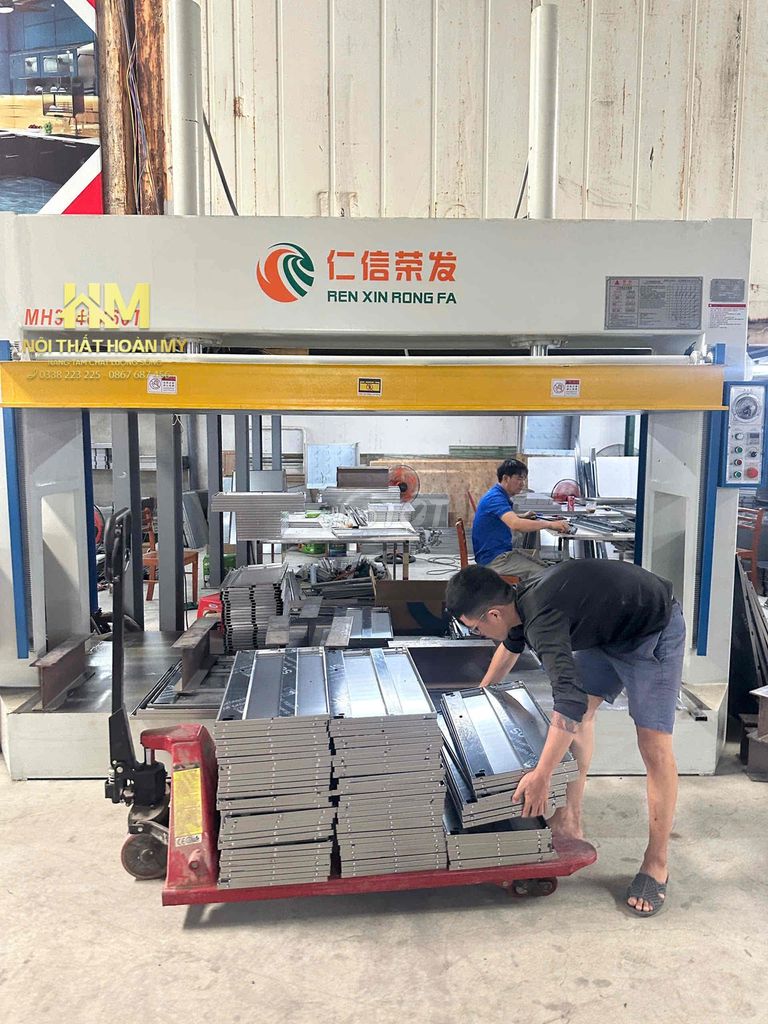Tuyển Thợ SX Lắp Ráp Tủ Bếp Inox Cánh Kính. Việc làm tại Thành phố Biên Hòa Đồng Nai được đăng bởi Xưởng Sản Xuất Nội Thất - Tủ Bếp Hoàn Mỹ Luxury hình 4
