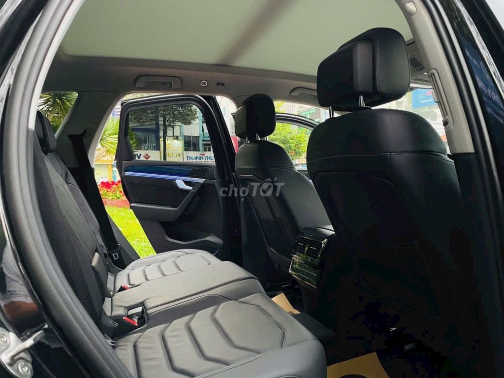 Volkswagen Touareg 2023, 699 triệu nhận xe. Mua bán Ô tô tại Quận 7 Tp Hồ Chí Minh được đăng bởi Quang Nguyễn hình 9