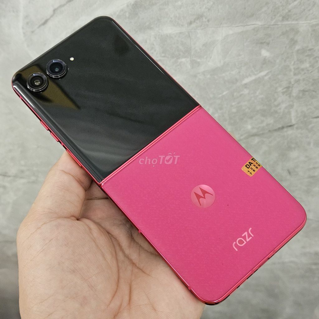 Motorola Razr 50 Ultra 5G 256GB Hồng. Mua bán Điện thoại tại Quận Thanh Khê Đà Nẵng được đăng bởi Cửa Hàng Vietphones Store hình 1