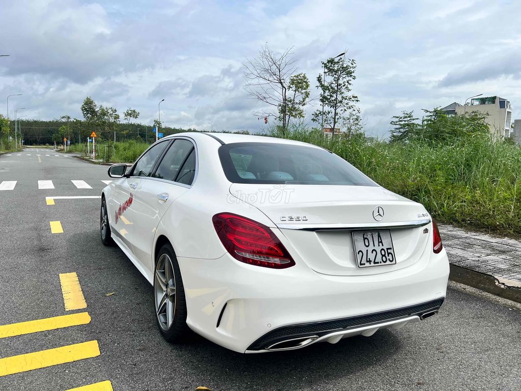 Mercedes Benz AMG 2015 - 109665 km. Mua bán Ô tô tại Thị xã Tân Uyên Bình Dương được đăng bởi Tên chưa cung cấp hình 16
