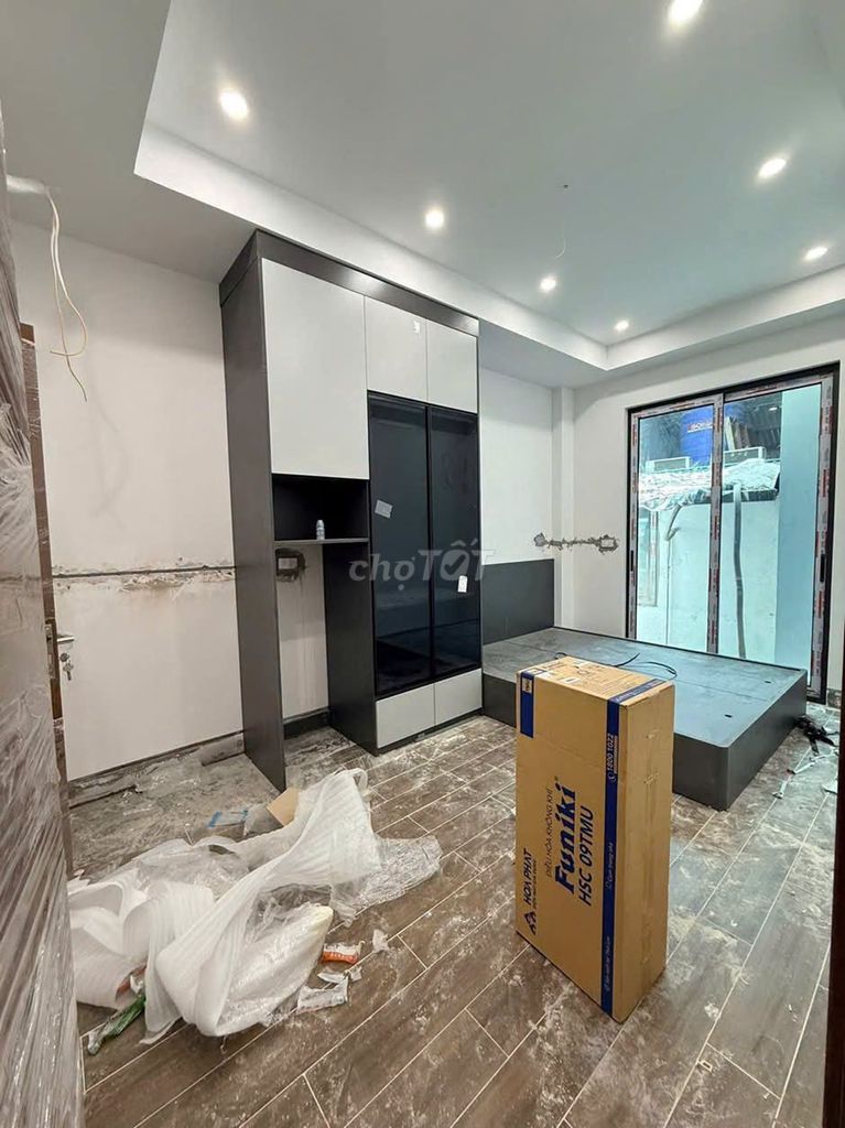Продается 8-этажный жилой дом Hoang Mai, 25 комнат, 130 кв.м.