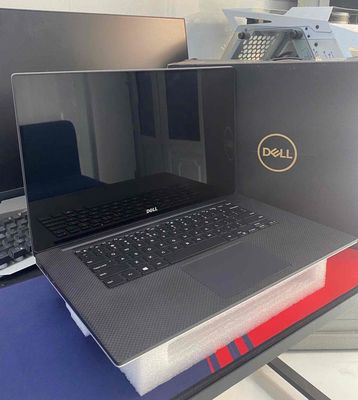 Laptop Dell xps 9560, màn hình 4k, cảm ứng mượt