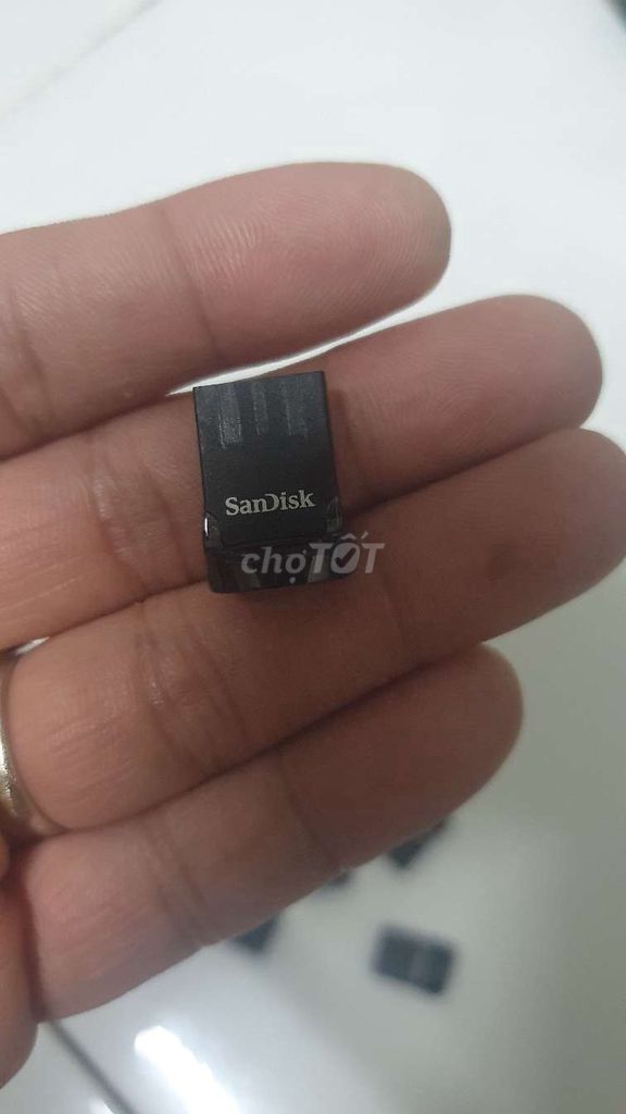 USB SanDisk 16GB USB 3.0 Đen. Mua bán Phụ kiện (Màn hình, Chuột...) tại Quận 7 Tp Hồ Chí Minh được đăng bởi Nam hình 1
