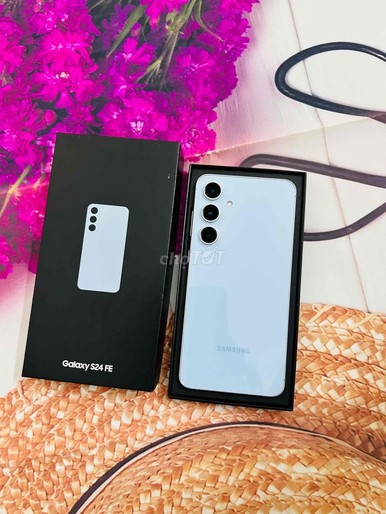 Samsung Galaxy S24 FE Xanh Like new full box. Mua bán Điện thoại tại Thành phố Huế Thừa Thiên Huế được đăng bởi Chuyên Hàng Công Ty hình 1