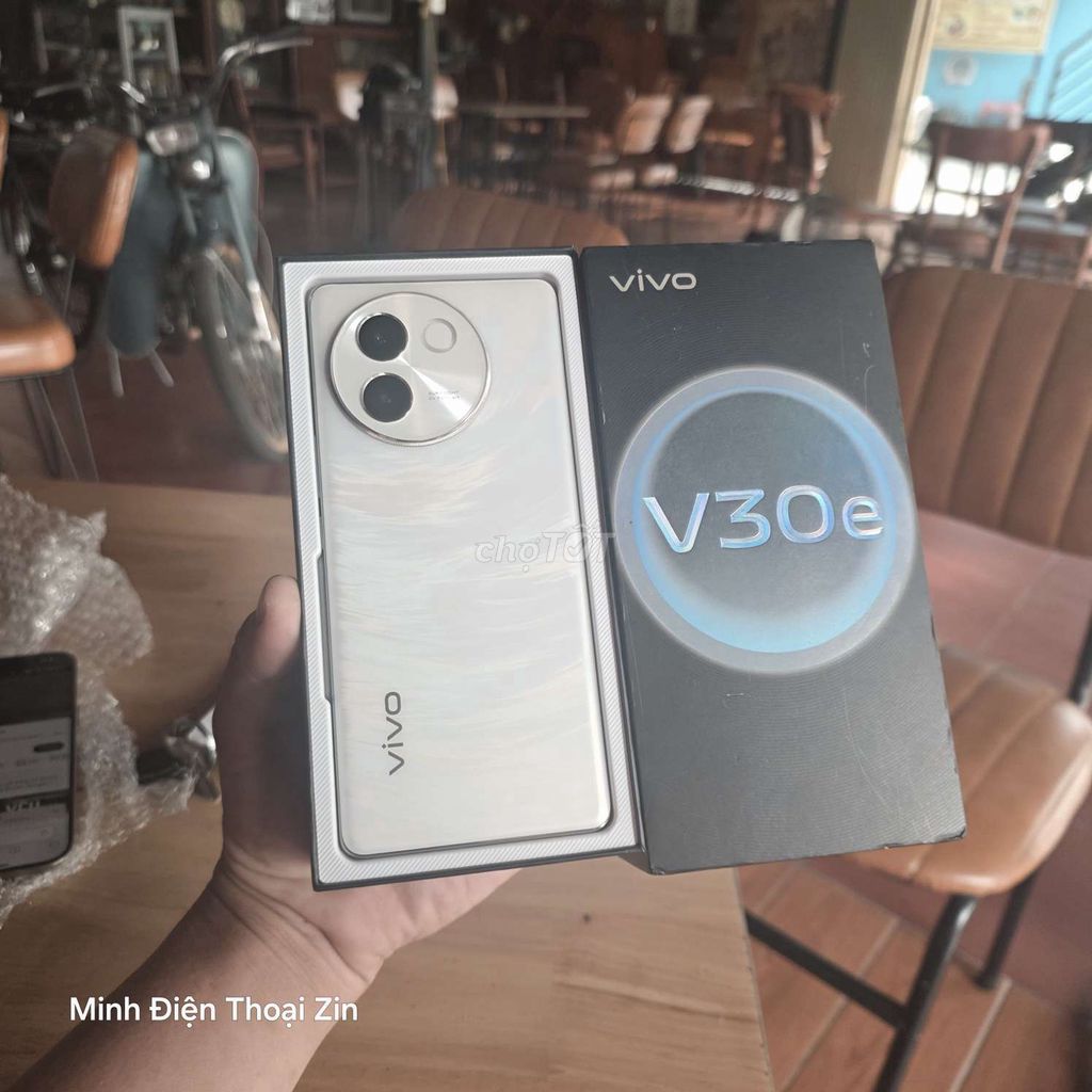 Vivo v30e 5g 8.256 zin ap đẹp ken Fulbox. Mua bán Điện thoại tại Huyện Cao Lãnh Đồng Tháp được đăng bởi minh dt zin 66 hình 1