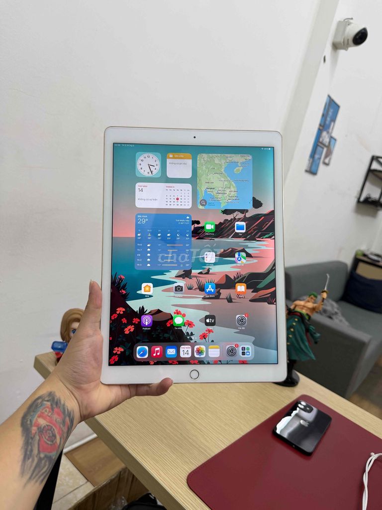 Apple iPad Pro 12.9 32GB Wifi Zin Nguyên Bản. Mua bán Máy tính bảng tại Quận Đống Đa Hà Nội được đăng bởi Hà Nội Mobile Bao Duyệt Nợ Xấu hình 1