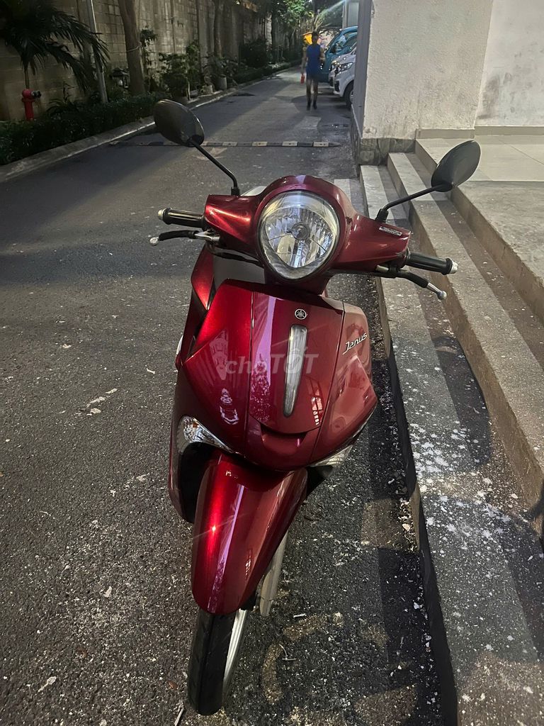 TAY GA JANUS 2018 Đỏ đô chính chủ (nữ xài) 48800km. Mua bán Xe máy tại Quận 4 Tp Hồ Chí Minh được đăng bởi Phương Uyên hình 1