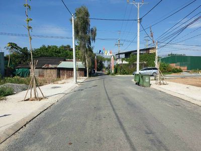Bán đất Long An Bán đất Quốc Lộ 62 Thạnh Hóa Long An. Mua bán đất tại Huyện Thạnh Hóa Long An được đăng bởi LÊ VĨNH PHƯƠNG