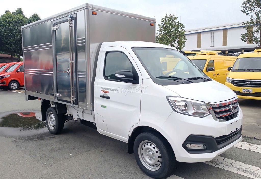 TF230 Thùng Kín. Mua bán Xe tải, xe ben tại Thành phố Thủ Đức Tp Hồ Chí Minh được đăng bởi Thanh Bình Thaco hình 3
