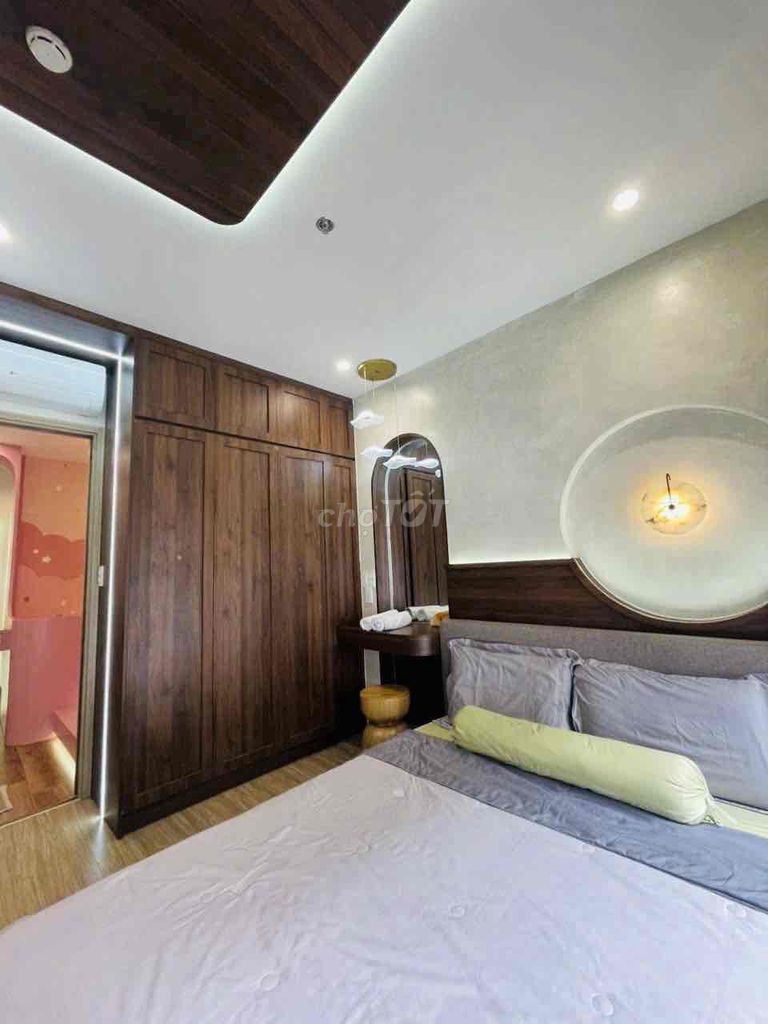 Хозяин уезжает в Корею, продам 52м2 в Beverly Solari Vinhomes Grand Park, есть дог.