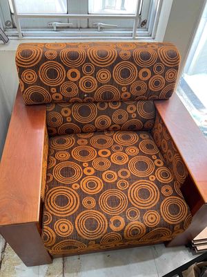 Bộ sofa 2 ghế còn rất cứng. Mua bán Bàn ghế tại Thành phố Biên Hòa Đồng Nai được đăng bởi Hải Vũ Piano Shop