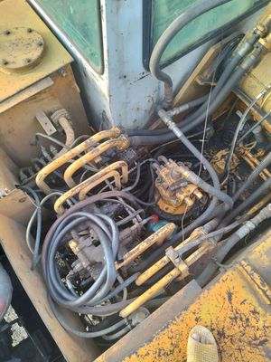 Xe cuốc bánh xích huyndai 200w. Mua bán Phương tiện khác tại Thành phố Biên Hòa Đồng Nai được đăng bởi Huy