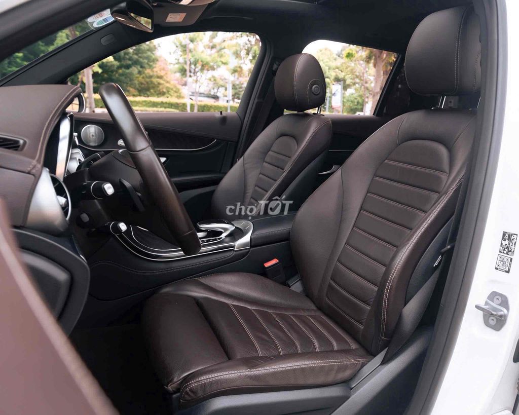 MERCEDES GLC300 4MATIC 2018. Mua bán Ô tô tại Quận 7 Tp Hồ Chí Minh được đăng bởi Tiền Bùi LONGANH  hình 6