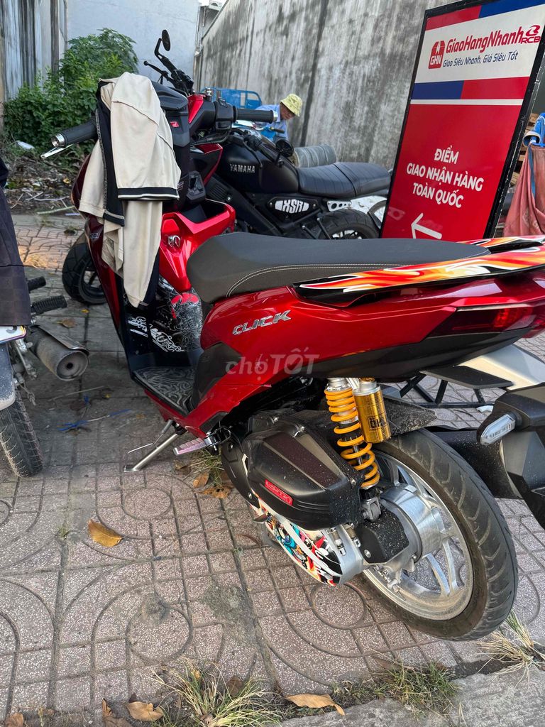 Honda Vario 150 Đỏ Tự động. Mua bán Xe máy tại Thành phố Biên Hòa Đồng Nai được đăng bởi Akaksk Kalal hình 4