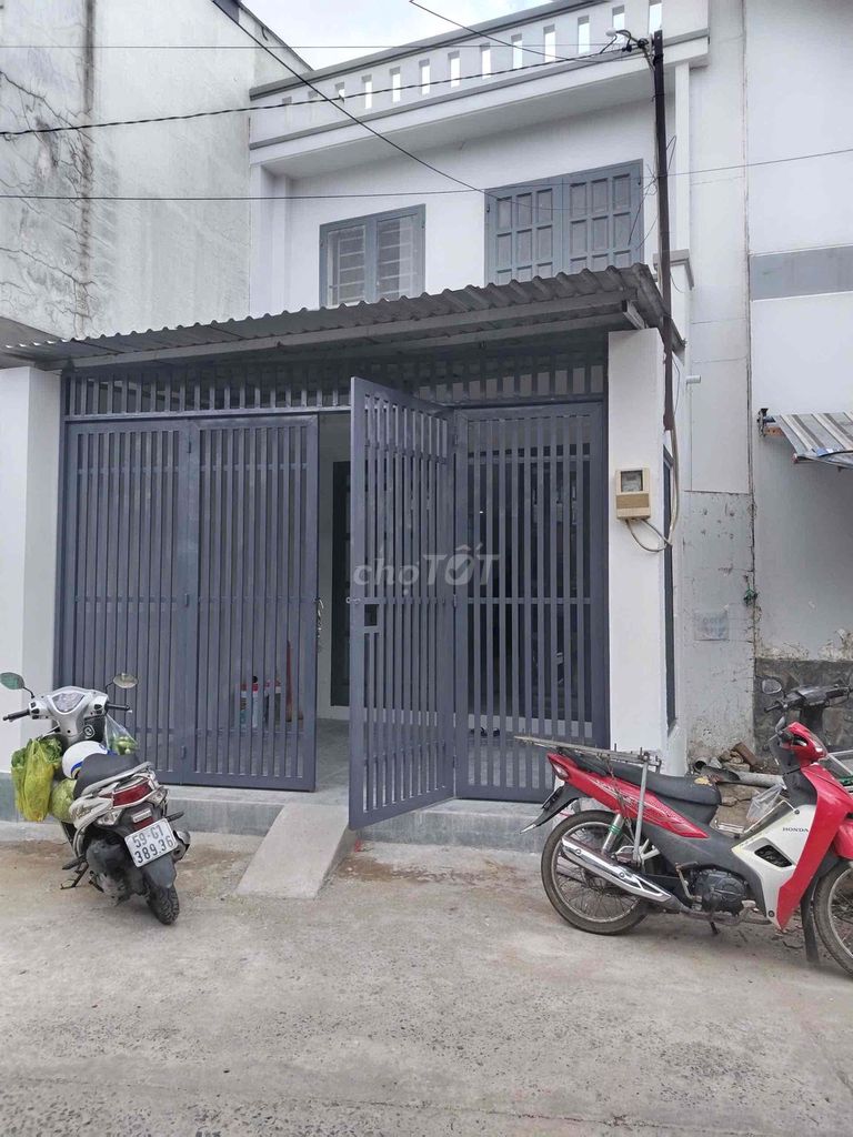 NHÀ RẤT ĐẸP TÂN THỚI NHẤT TRƯỜNG CHINH CHO THUÊ