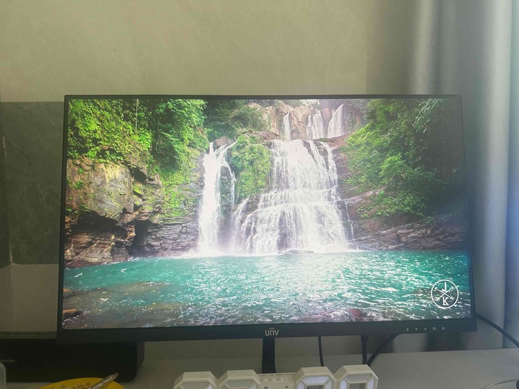 Màn hình UNV 24 inch 100 Hz Đen. Mua bán Phụ kiện (Màn hình, Chuột...) tại Thành phố Buôn Ma Thuột Đắk Lắk được đăng bởi Đình Lực Lê hình 1