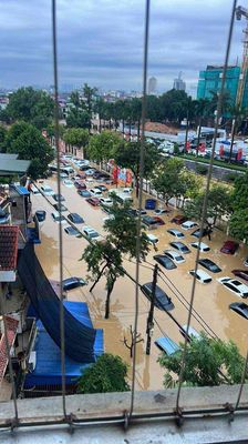 tìm xe ô tô cũ ngập nước lấy việc cho thợ làm. Mua bán Ô tô tại Quận Bắc Từ Liêm Hà Nội được đăng bởi Lê Quang