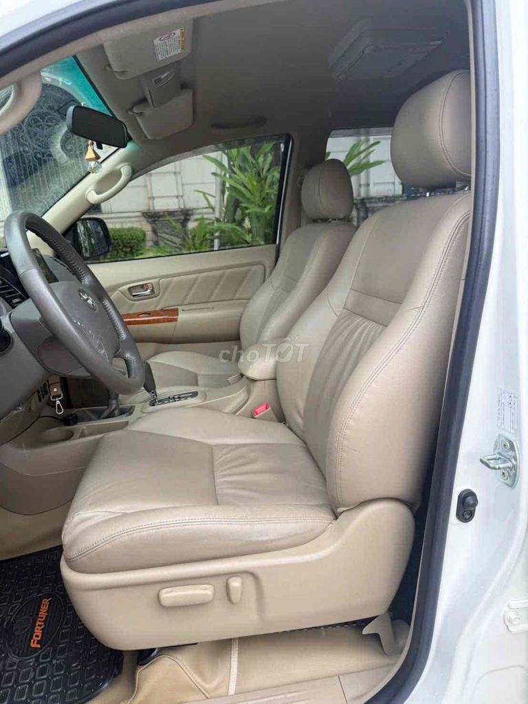 Toyota Fortuner trd 2 cầu 2011 2.7V - 43000 km. Mua bán Ô tô tại Huyện Tân Thạnh Long An được đăng bởi Dân Nguyễn công hình 14