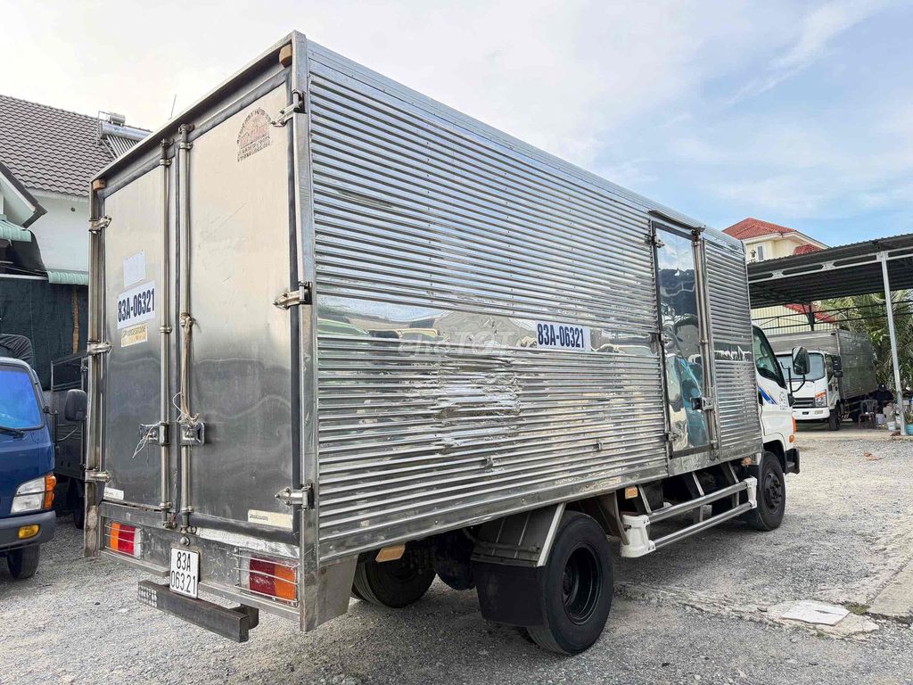 Hyundai HD99 2016 tải 6tấn5 thùng kín inox 5m zin. Mua bán Xe tải, xe ben tại Thành phố Thuận An Bình Dương được đăng bởi Diễm Phúc Ô Tô hình 4