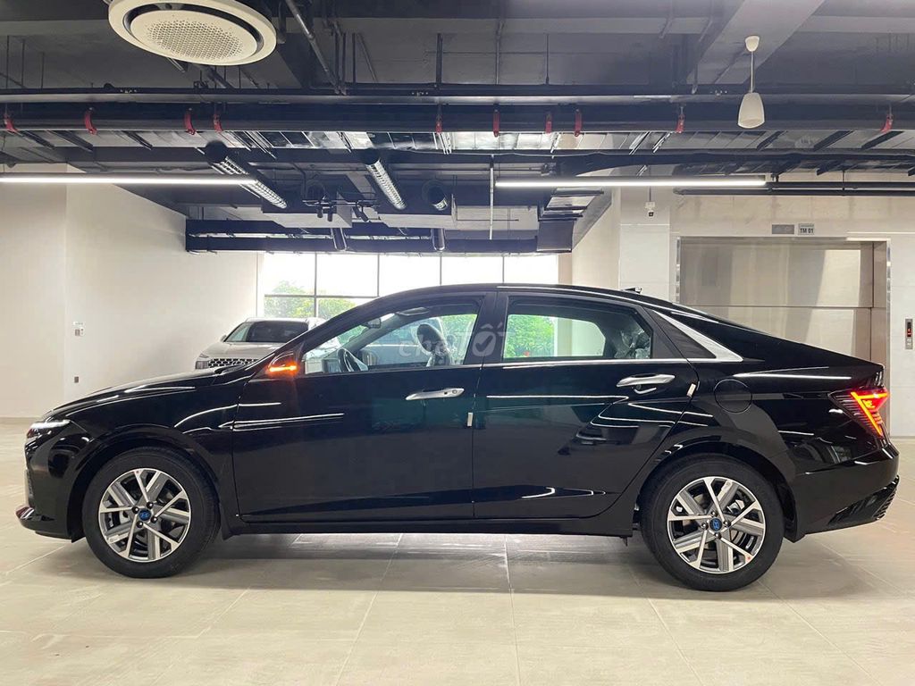 Hyundai Accent 2025 Cao cấp 1.5 AT. Mua bán Ô tô tại Quận Hoàng Mai Hà Nội được đăng bởi Em Mạnh Hyundai Đông Đô hình 3