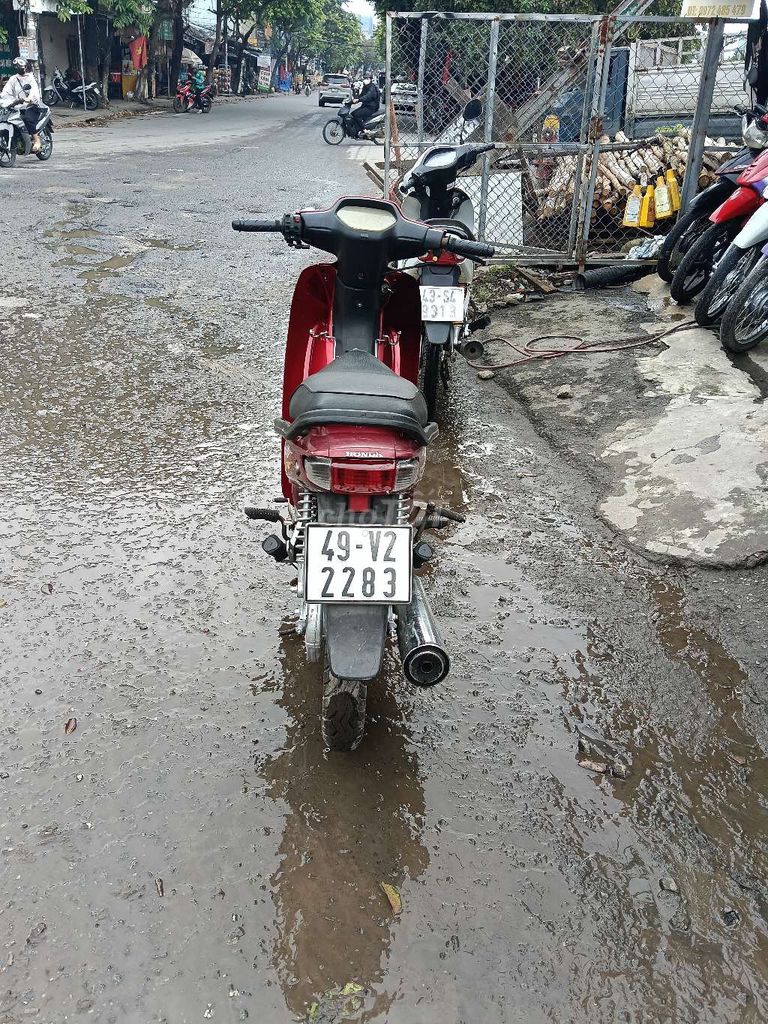 Honda Wave LD màu Đỏ. Mua bán Xe máy tại Quận Liên Chiểu Đà Nẵng được đăng bởi Bụi Quốc hình 2
