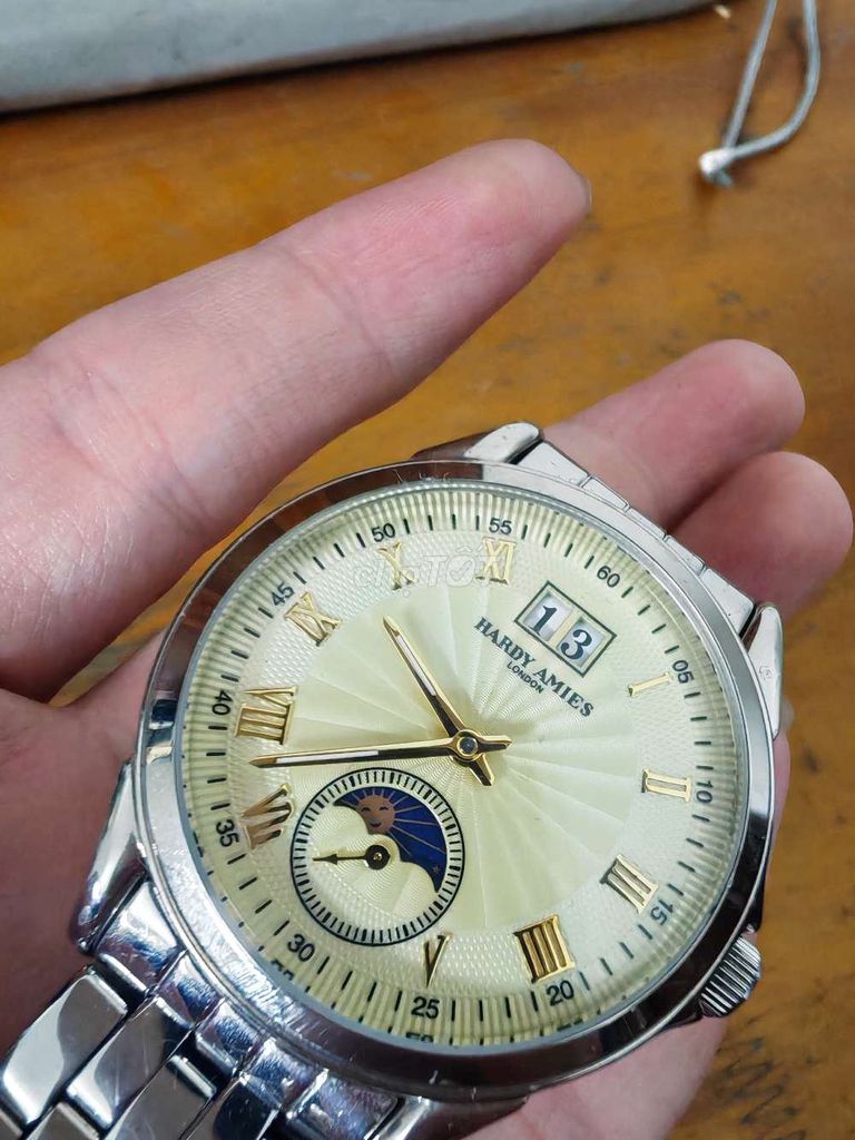 Đồng hồ Hardy Amies Nam Kim loại. Mua bán Đồng hồ tại Thành phố Thanh Hóa Thanh Hóa được đăng bởi Lê Quang Đức hình 1