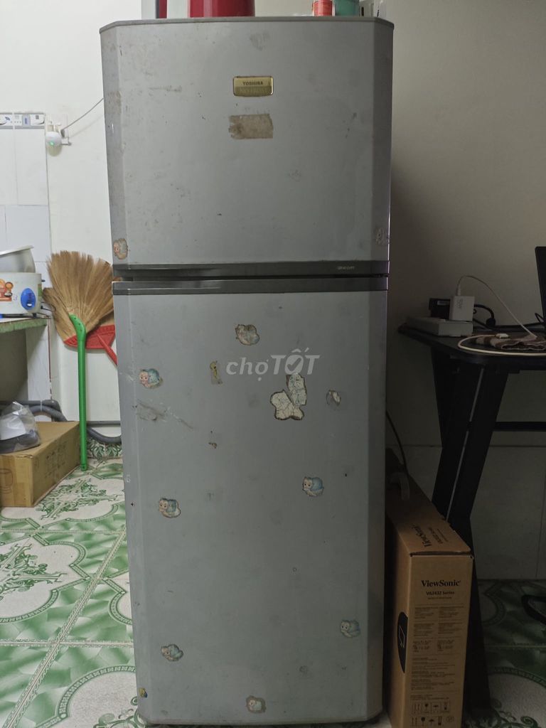 Tủ lạnh Toshiba Ngăn đông mềm Xám. Mua bán Tủ lạnh tại Thành phố Dĩ An Bình Dương được đăng bởi Hiếu Nguyễn hình 1