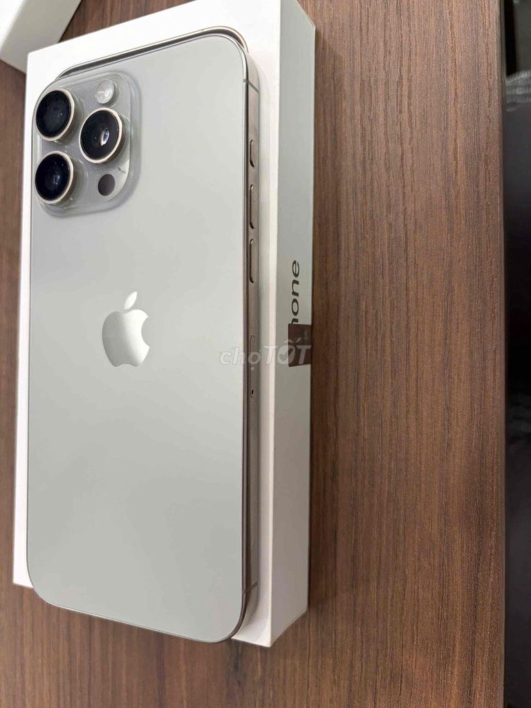 iPhone 16 Pro Max 256GB Titan tự nhiên. Mua bán Điện thoại tại Quận Hoàn Kiếm Hà Nội được đăng bởi Chungoclinh hình 1
