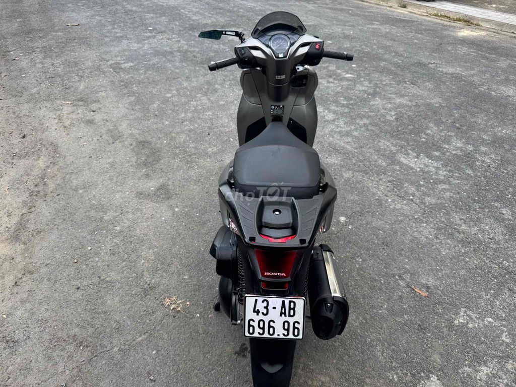 Honda SH300i 2019 серый 10k из Италии
