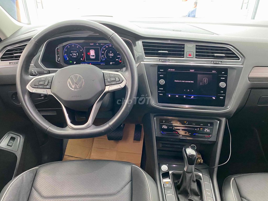 Volkswagen Tiguan 2022 Allspace 1 Chủ- 5000 km. Mua bán Ô tô tại Thành phố Thủ Đức Tp Hồ Chí Minh được đăng bởi Quốc Nhẫn hình 9