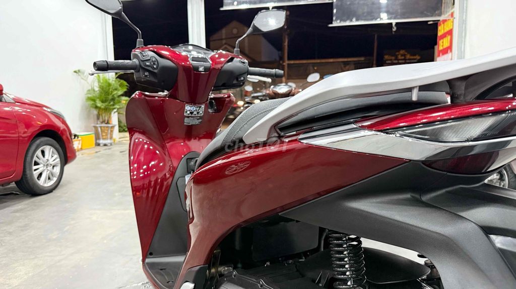 SH 150 CỌP ZIN LĂN BÁNH VÀI NGÀN ĐẸP NHƯ MỚI. Mua bán Xe máy tại Thành phố Long Khánh Đồng Nai được đăng bởi Cửa Hàng Xe Máy Cũ Thành Phát Đồng Nai hình 8