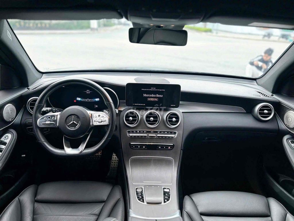 Mercedes GLC300 4Matic sx 2022 màu đen lướt đẹp. Mua bán Ô tô tại Quận Cầu Giấy Hà Nội được đăng bởi Cao Quý hình 8