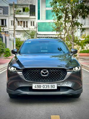 Mazda CX 8 Luxury 2.5 AT  Sx 5/2025 Odo 19.000 km