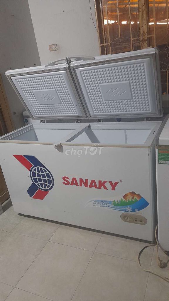 Bán tủ đông suốt Sanaky 400 lít rất đẹp xài ok