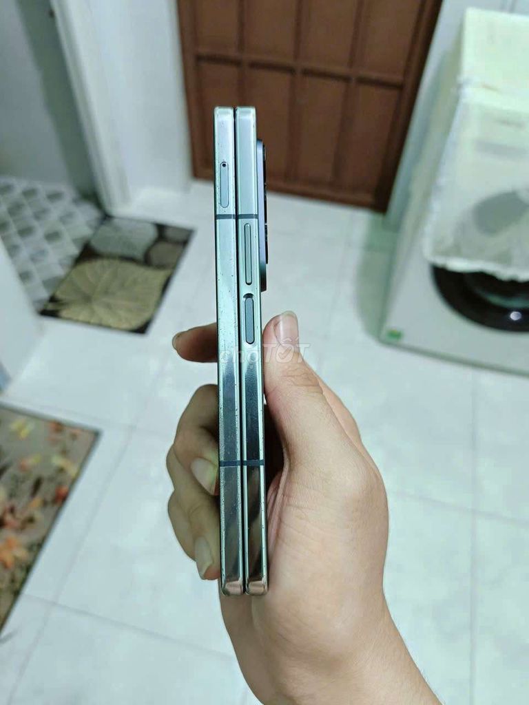 Samsung Galaxy Z Fold 4 Xám. Mua bán Điện thoại tại Thành phố Dĩ An Bình Dương được đăng bởi Minh Thư hình 1