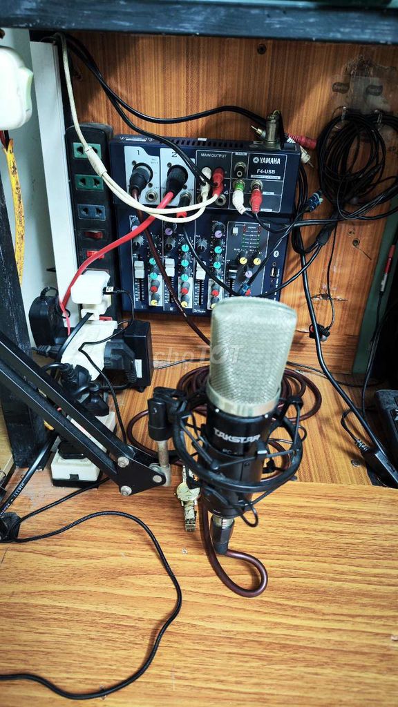 Takstar PC-K600 Mixer Yamaha F4-USB Đen Bạc. Mua bán Tivi, Âm thanh tại Quận Sơn Trà Đà Nẵng được đăng bởi Hữu Tấn  hình 1