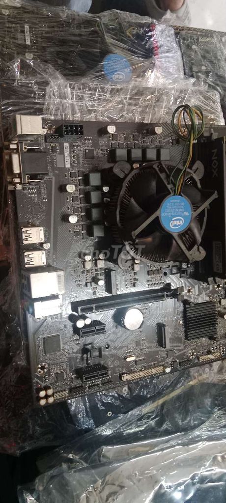 Combo Main B560 Giga, CPU i5 10400F, RAM 8GB. Mua bán Linh kiện (RAM, Card...) tại Quận Thanh Khê Đà Nẵng được đăng bởi lê thao hình 1