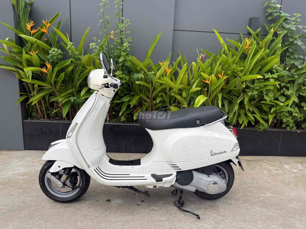Piaggio Vespa LX 125 2013 Trắng 314045 km. Mua bán Xe máy tại Quận Tân Bình Tp Hồ Chí Minh được đăng bởi pham chi hình 4