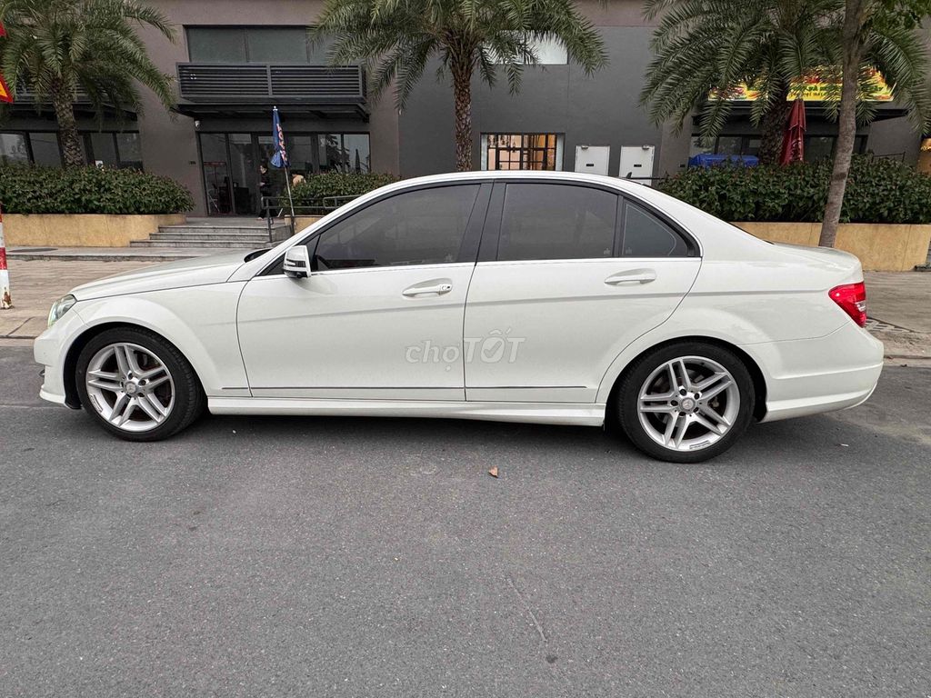 Mercedes Benz C Class 2012 C300 AMG - 73000 km. Mua bán Ô tô tại Quận 12 Tp Hồ Chí Minh được đăng bởi ÔTÔ THẠNH XUÂN hình 4
