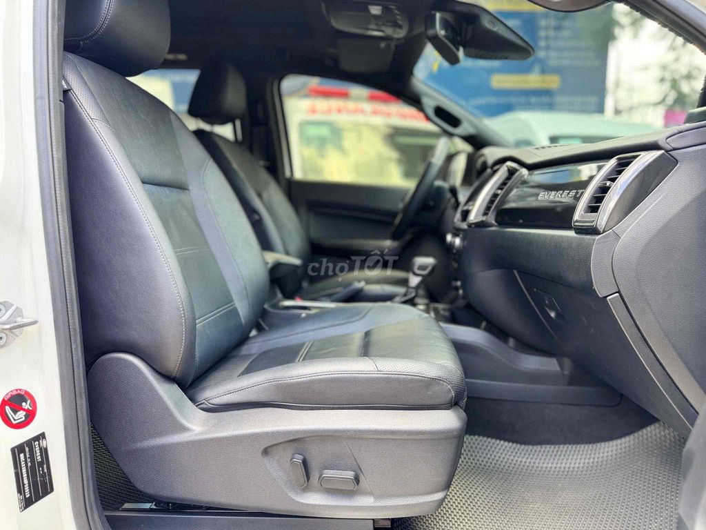 Ford Everest Titanium 2021 4x4 - 34.000km Trắng. Mua bán Ô tô tại Quận Tân Bình Tp Hồ Chí Minh được đăng bởi Sài Gòn Ford hình 13