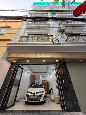 Townhouse 40 m² · 3 bed · Nguyễn Chính