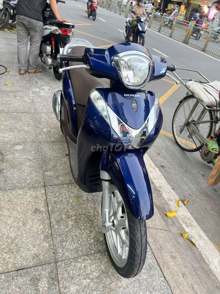 Honda SH mode 2014 mới 90% Bstp chính chủ. Mua bán Xe máy tại Quận Tân Phú Tp Hồ Chí Minh được đăng bởi Tuanduy hình 2
