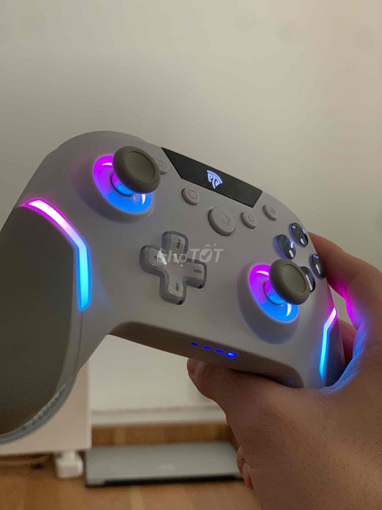 Tay cầm chơi game SMX X20 Trắng. Mua bán Thiết bị chơi game tại Quận Thanh Xuân Hà Nội được đăng bởi Lê Quý Đôn hình 1