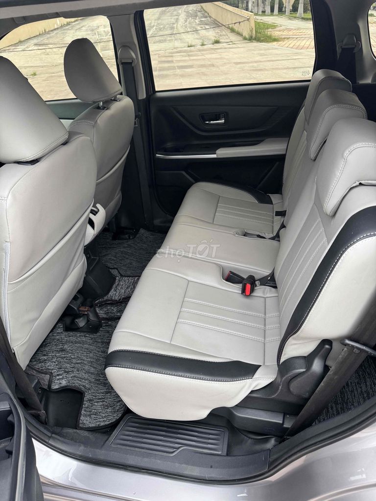 Toyota Veloz 2022 Top màu Xám. Mua bán Ô tô tại Quận Hải Châu Đà Nẵng được đăng bởi anh anh hình 5