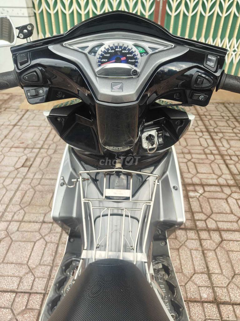 AIRBLADE FI 2015 NGUYÊN ZIN. Mua bán Xe máy tại Huyện Bình Tân Vĩnh Long được đăng bởi MƯỜI   BÌNH TÂN VL hình 2