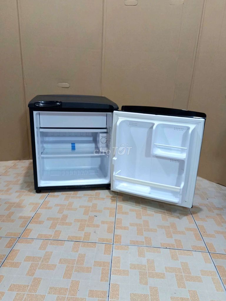 Tủ lạnh Aqua 59P3N nhỏ gọn 1 ngăn, đẹp keng.. Mua bán Tủ lạnh tại Quận Tân Phú Tp Hồ Chí Minh được đăng bởi ĐỨC hình 1