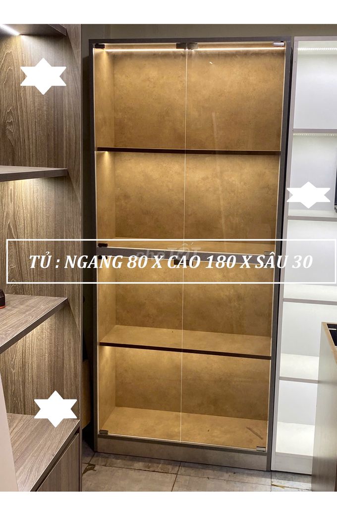 TỦ TRƯNG BÀY MÔ HÌNH & GẤU BÔNG ( CAO 1M8 )