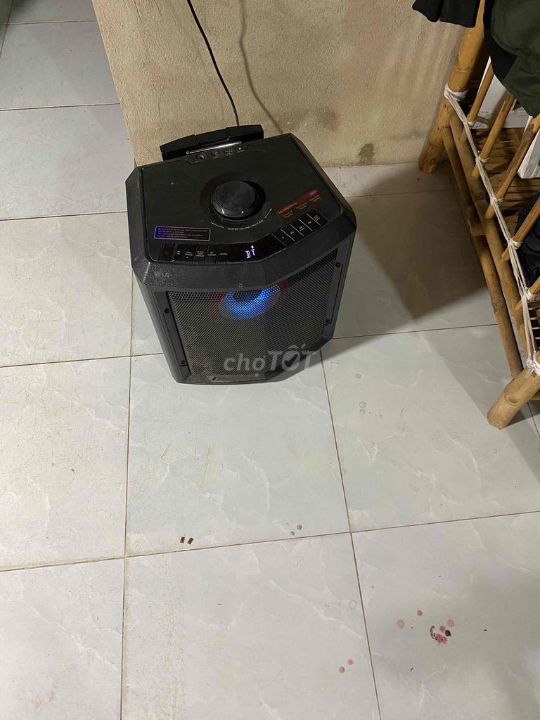 dàn tạ có 1 ko 2 hơn 60kg ghế tập. loa LG XBOM RL2